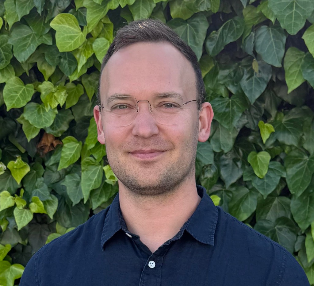 Dr. Alexander Egerter
